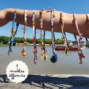 ensemble de 9 colliers charm's différents - modèles uniques