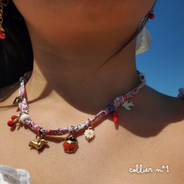 Collier charm's tendance coloré, mignon et coloré - lacet du collier Liberty of London