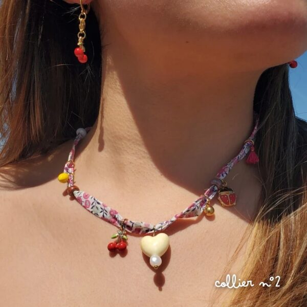 Collier charm's tendance coloré, mignon et coloré - lacet du collier Liberty of London