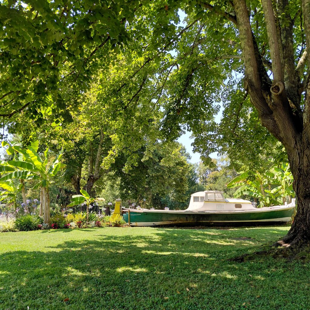 Parc Mauresque à Arcachon sous les arbres